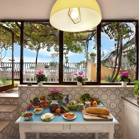 Vila Sleeps 11 Air Con Wifi Positano